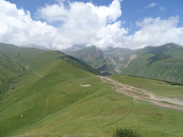 Georgien – das Land des Goldenen Vlieses; Gebirge an der Alten Heerstraße